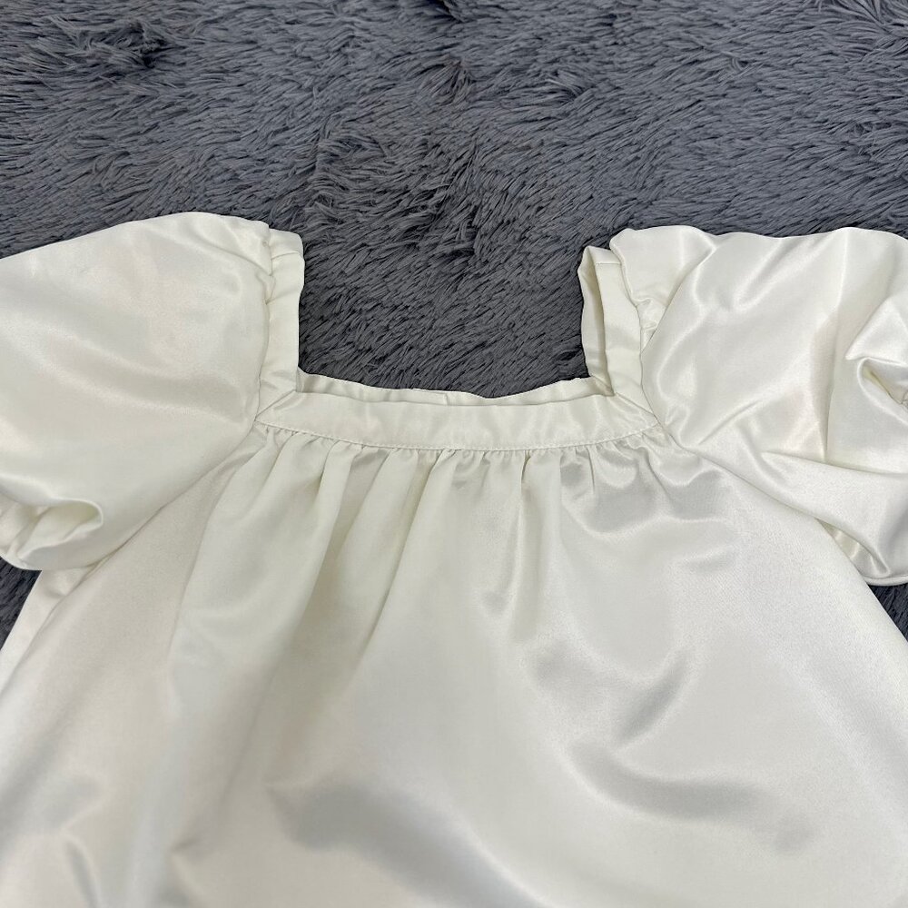 H&M Girls White Puff-Sleeve Dress – Satin Look - Picture 2 of 8